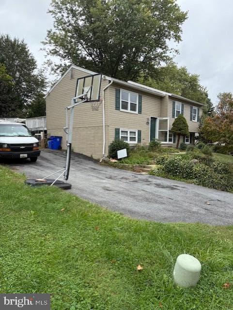 24201 Bush Hill Road photo 3