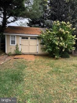 24201 Bush Hill Road photo 31