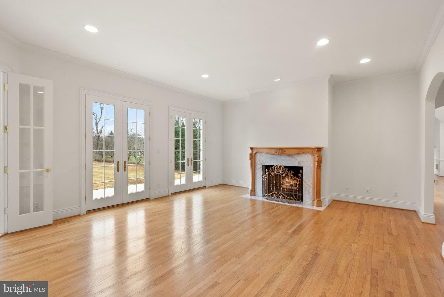 13500 River Road photo 16