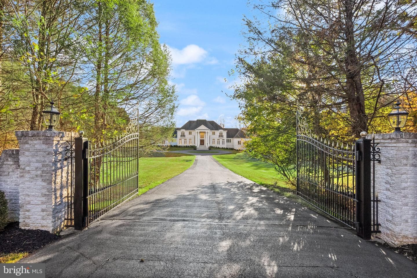 13500 River Road photo 3