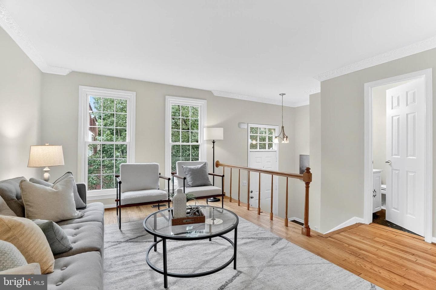 1369 Templeton Place photo 4