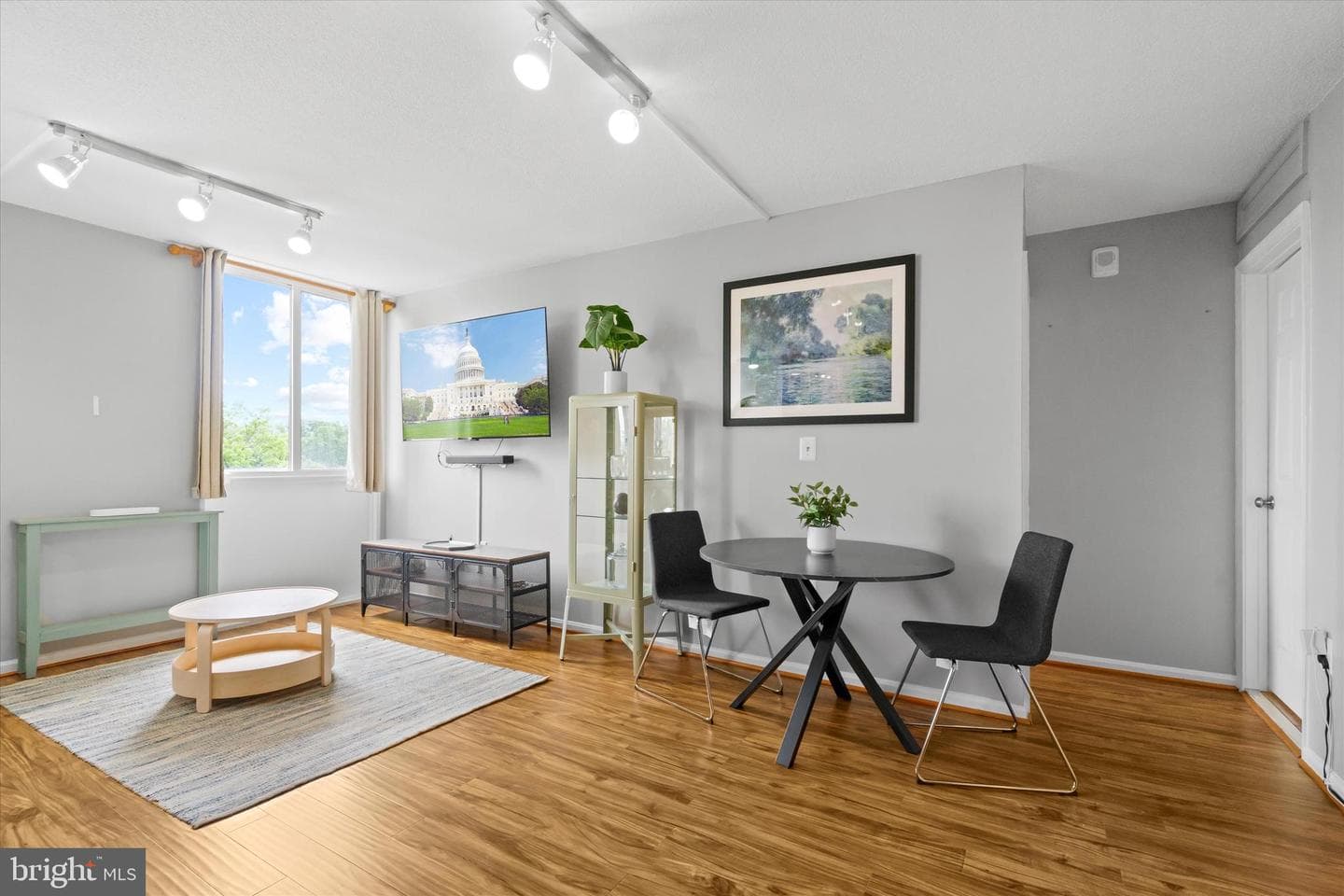 4242 East West Highway #406 photo 3