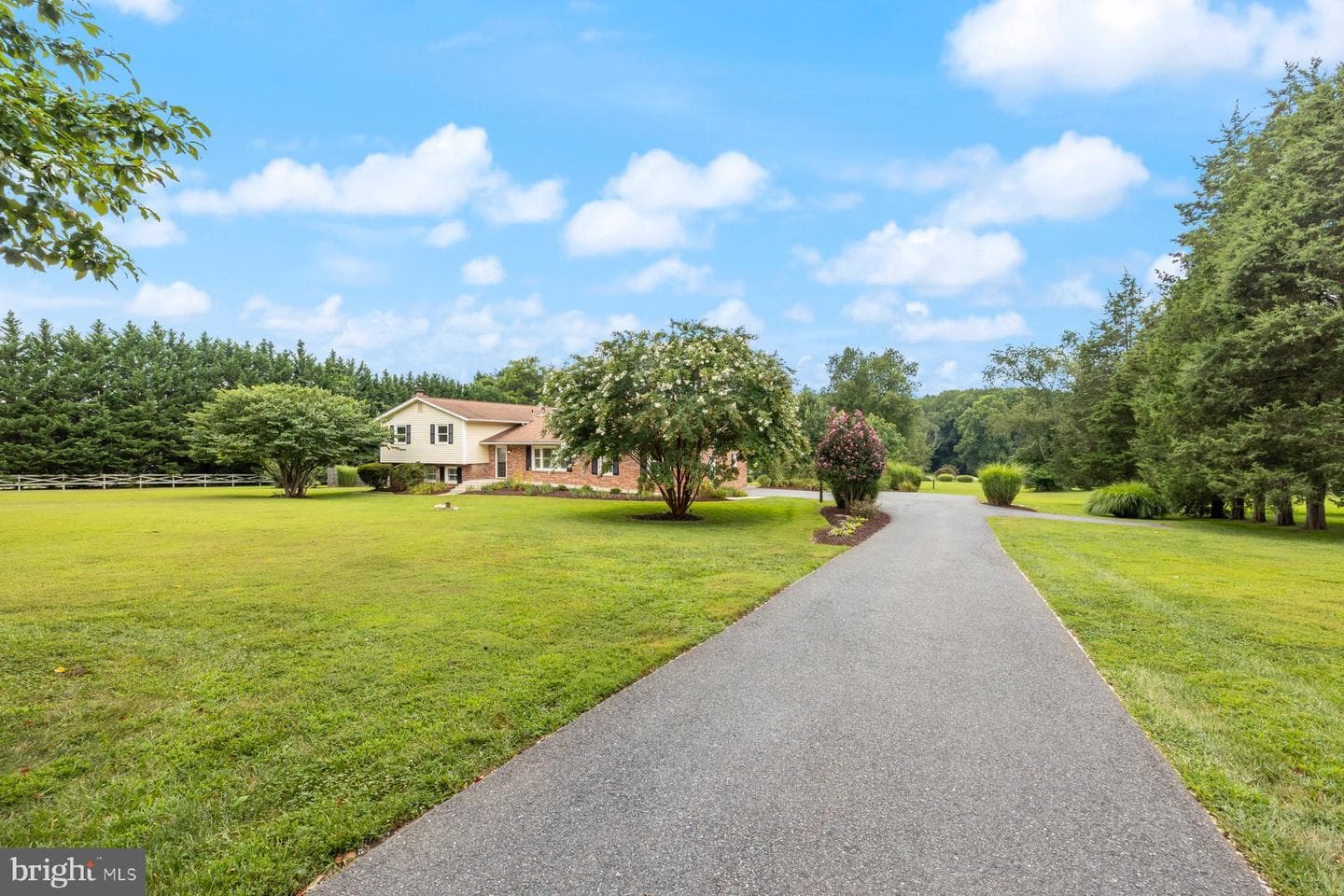 18604 Muncaster Road photo 14