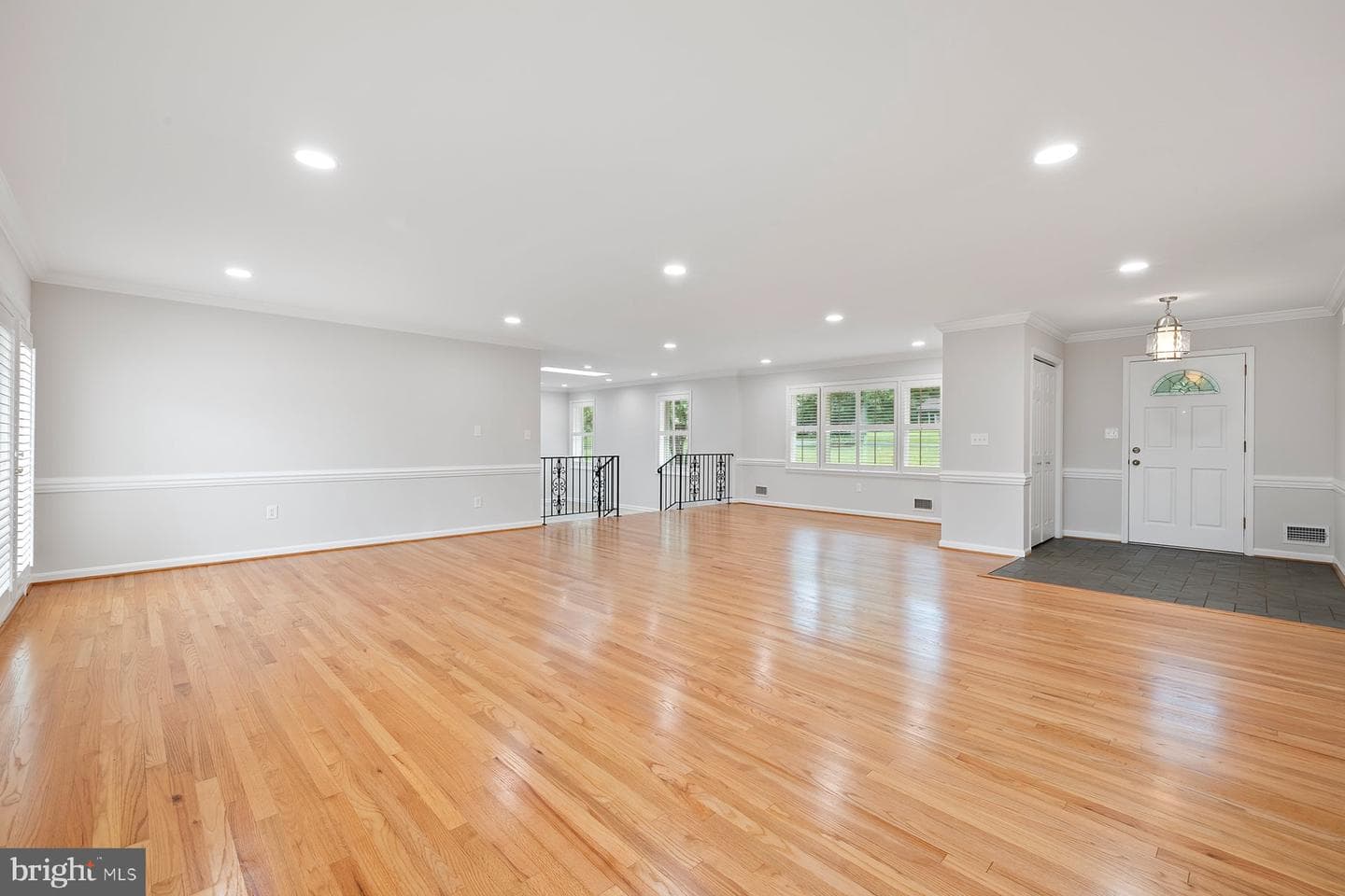 18604 Muncaster Road photo 18