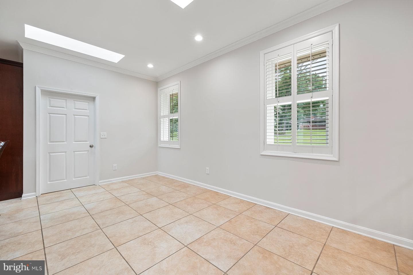 18604 Muncaster Road photo 33