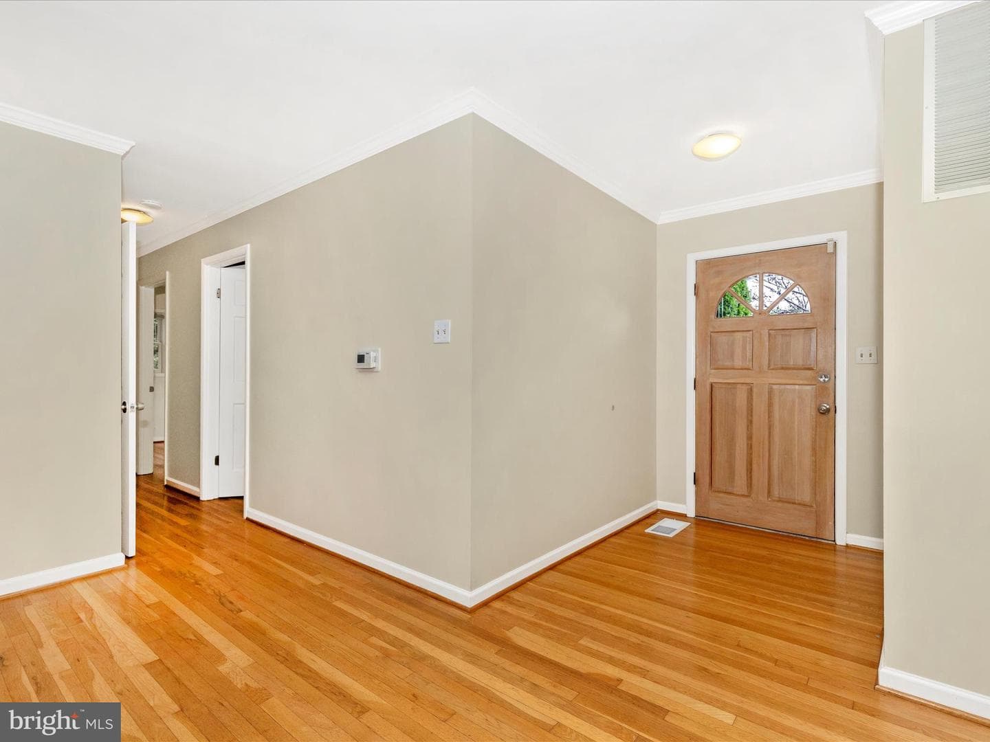 18004 Muncaster Road photo 4