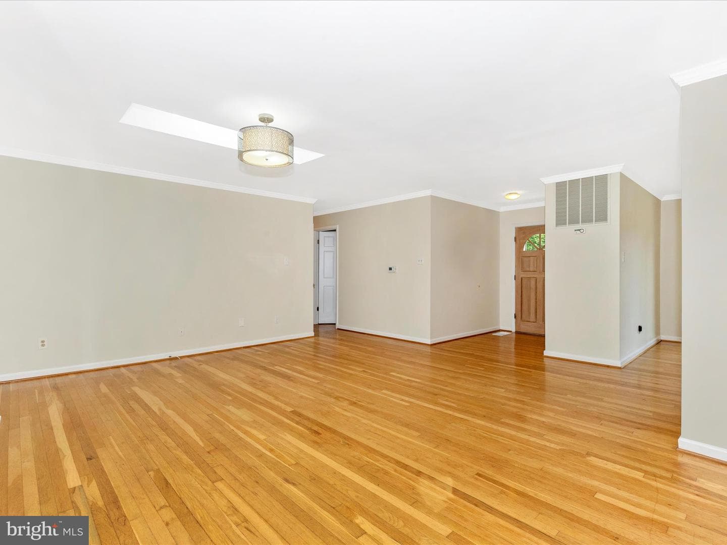 18004 Muncaster Road photo 7