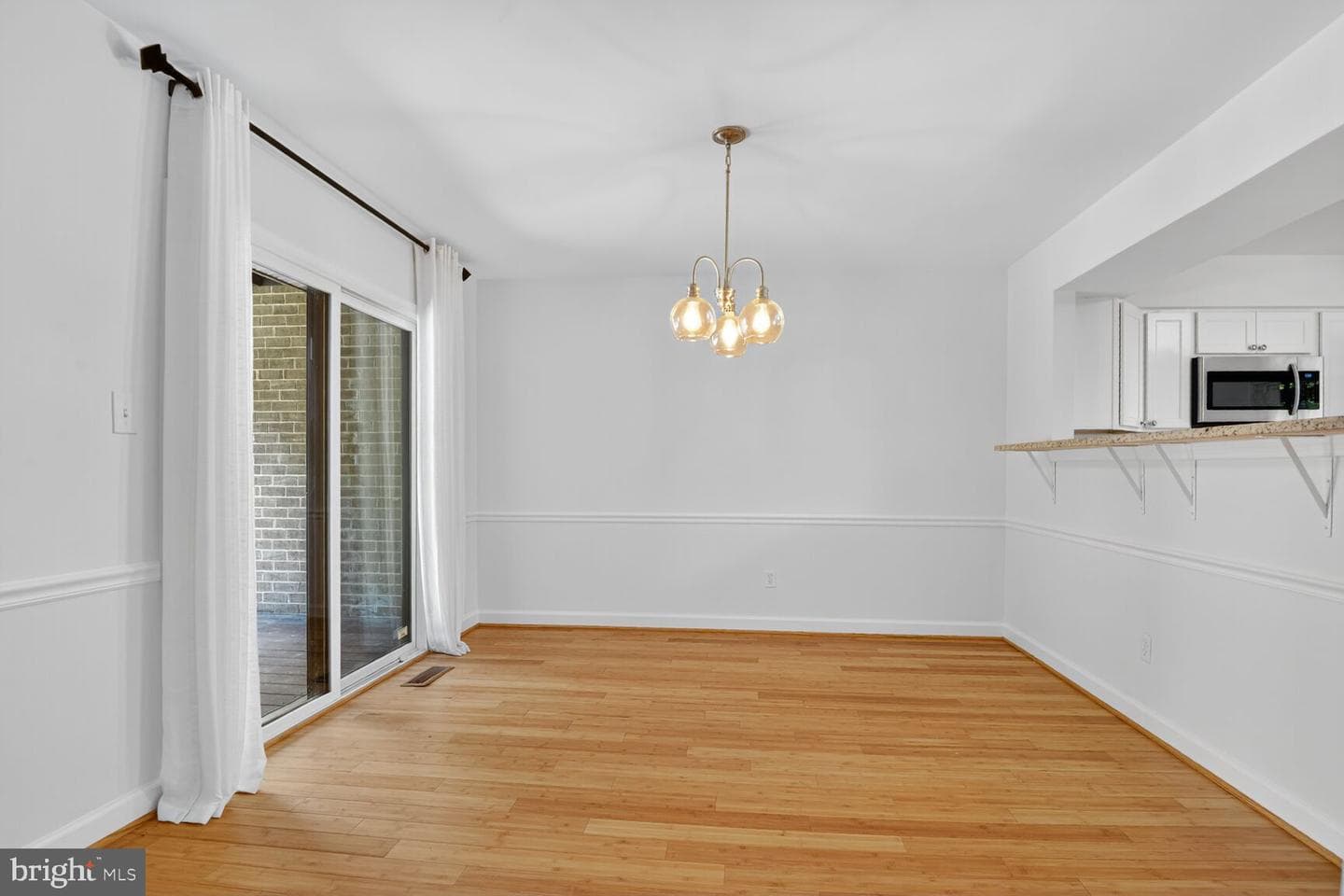 9722 Shadow Oak Drive photo 10