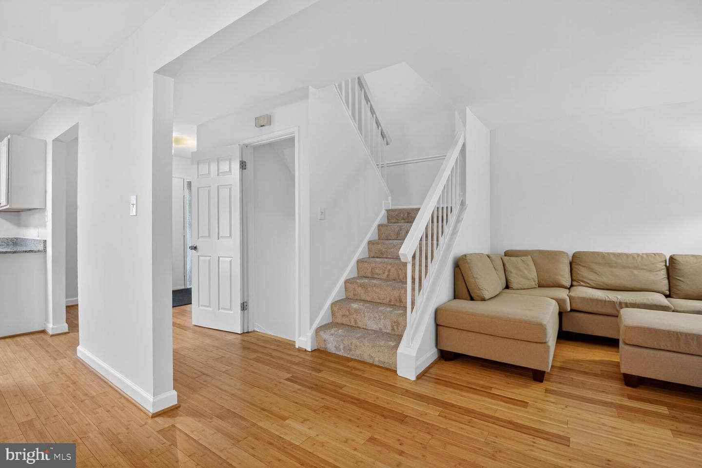 9722 Shadow Oak Drive photo 15