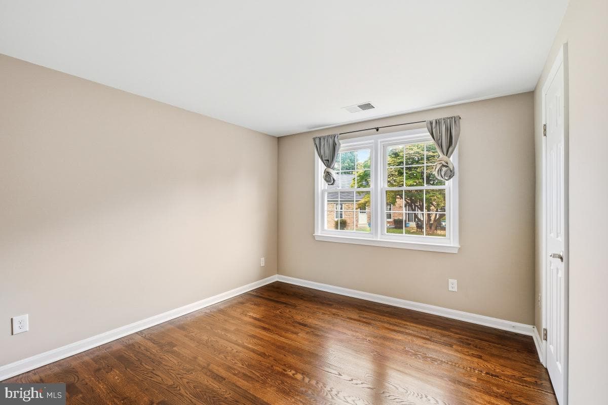 9405 Five Logs Way photo 30