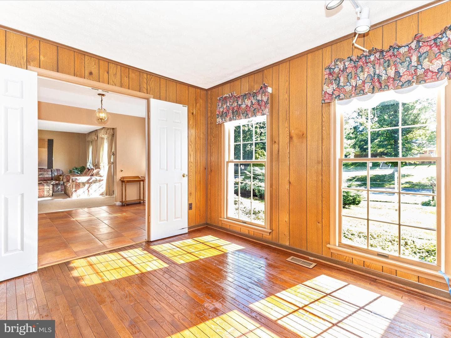 14320 Fairdale Road photo 20
