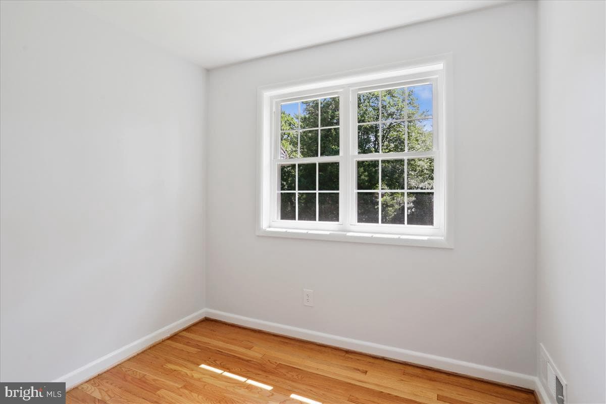 406 Waterford Road photo 22