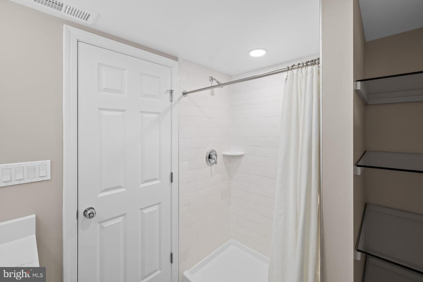 1019 Scott Avenue photo 35