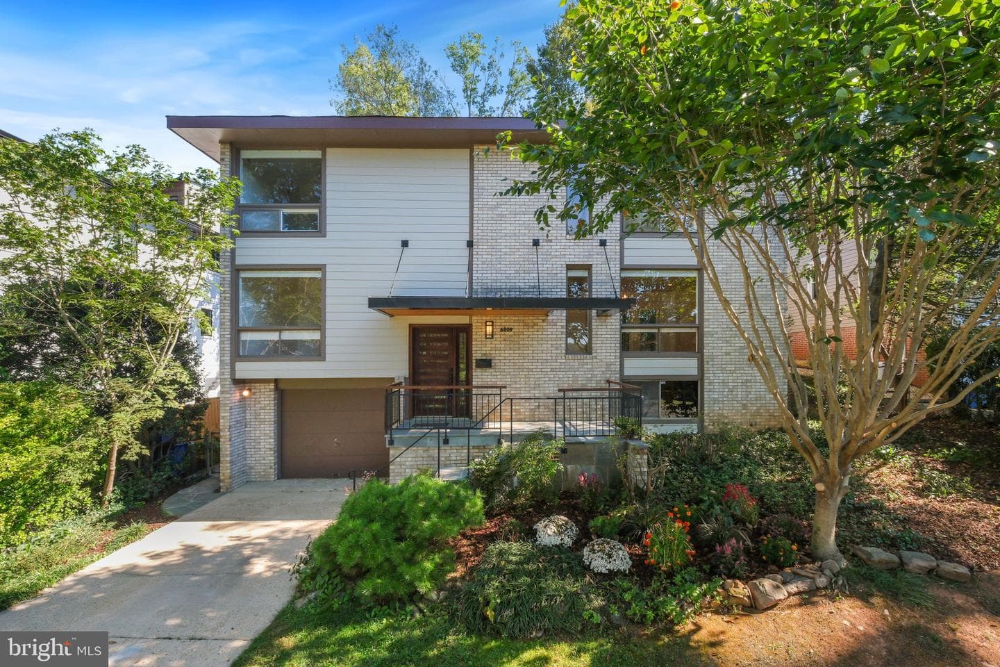 6809 Barr Road photo 1