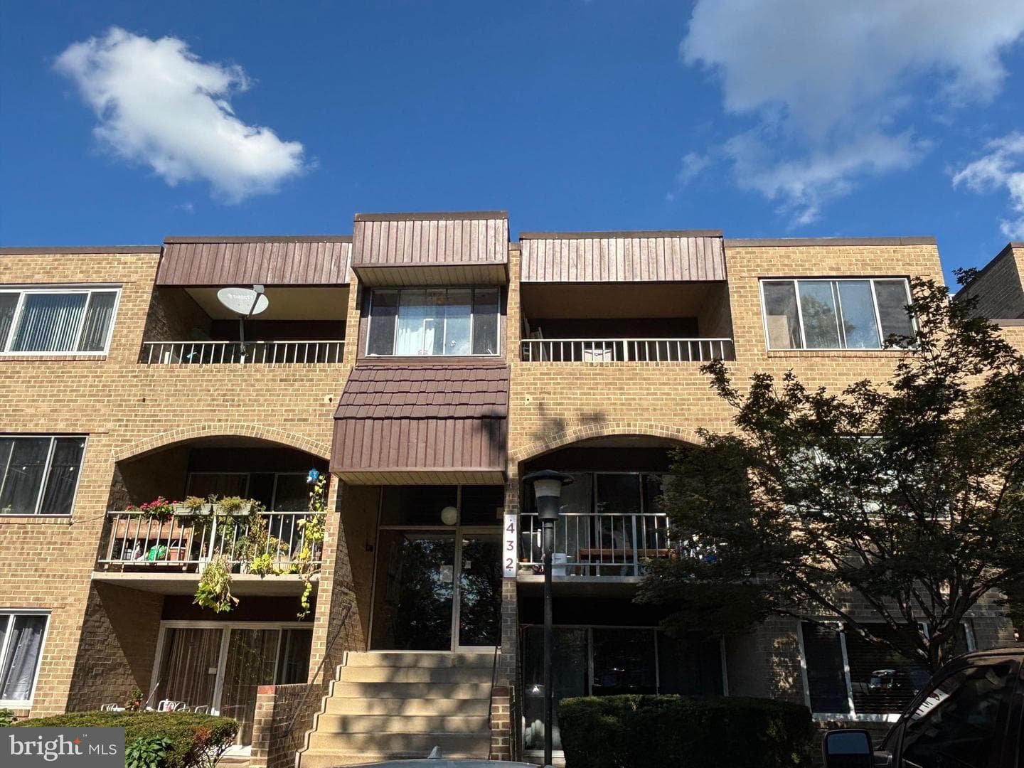432 Girard Street #209 photo 2