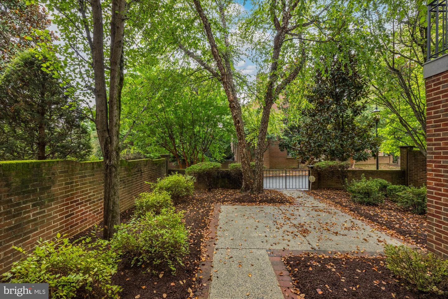 7804 Gate Post Way photo 2