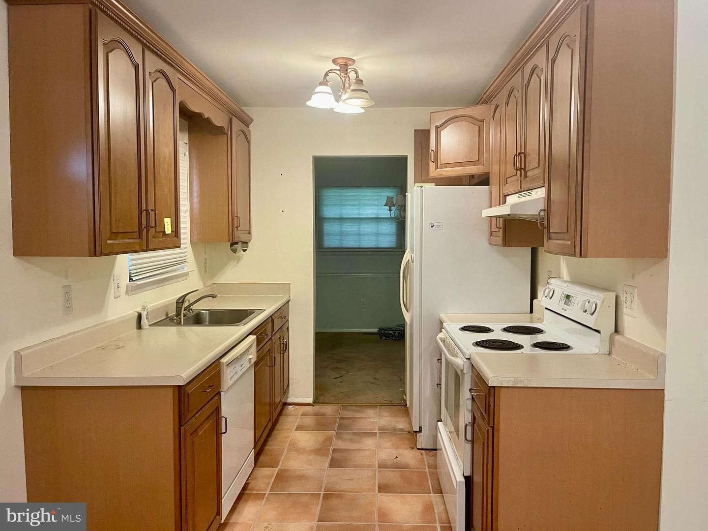 24320 Log House Road photo 4