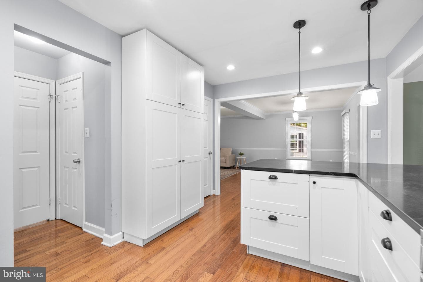 312 Fairgrove Terrace photo 11