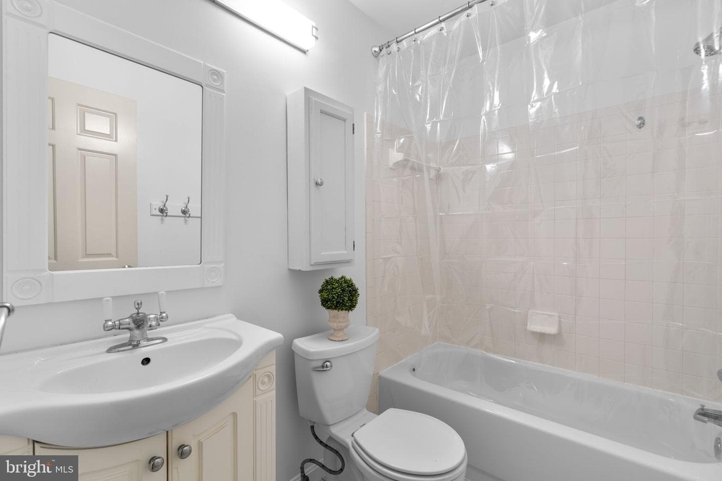 312 Fairgrove Terrace photo 22