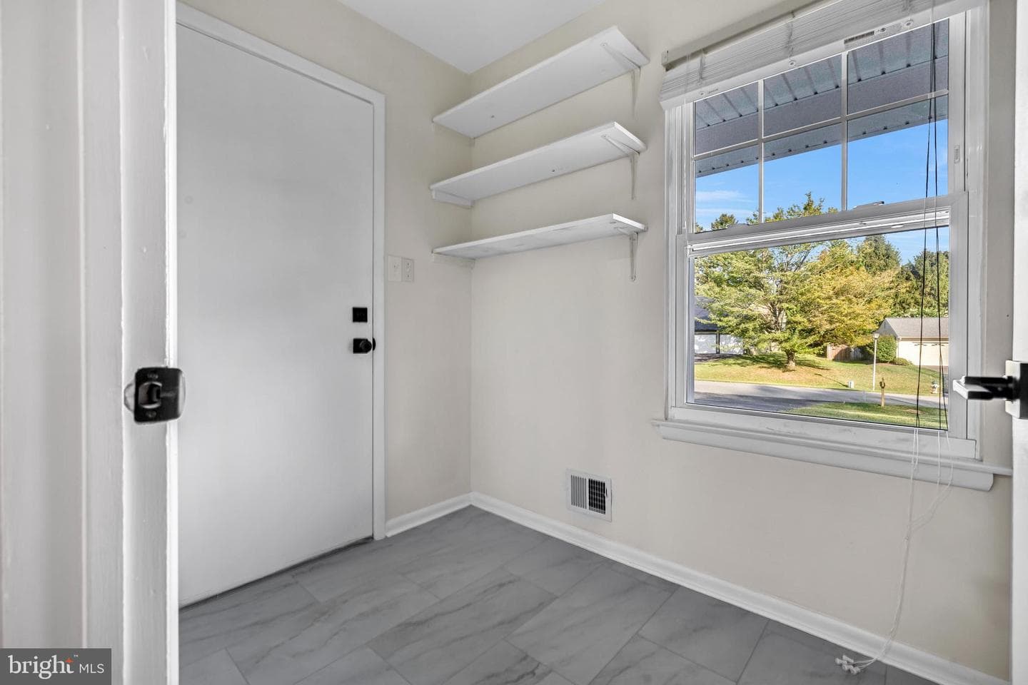17724 Garrett Drive photo 33