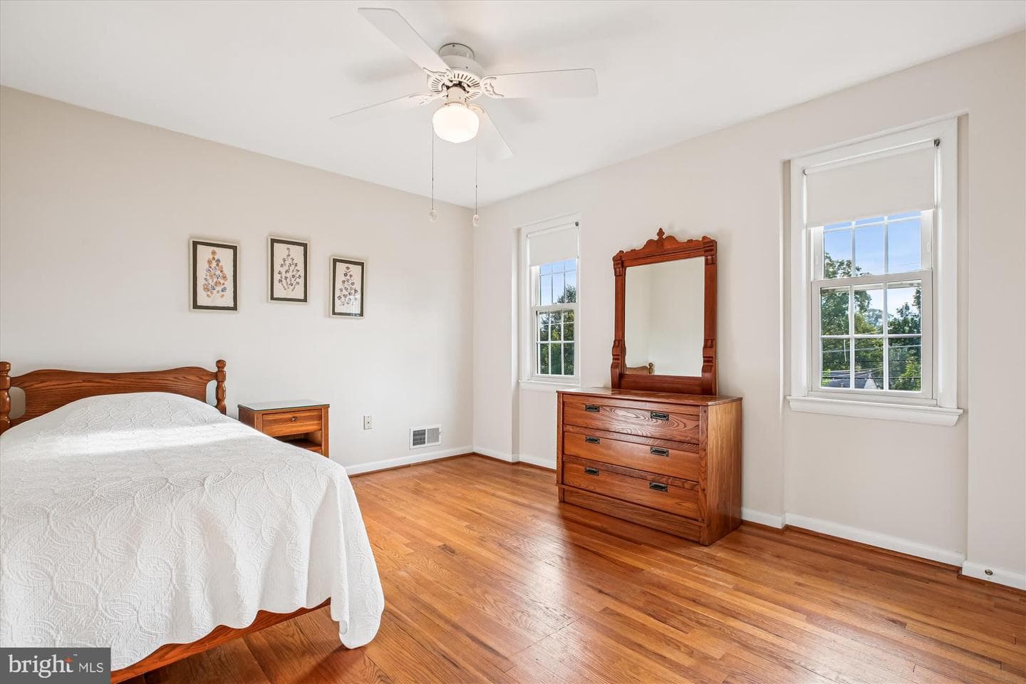 16800 Baederwood Lane photo 25