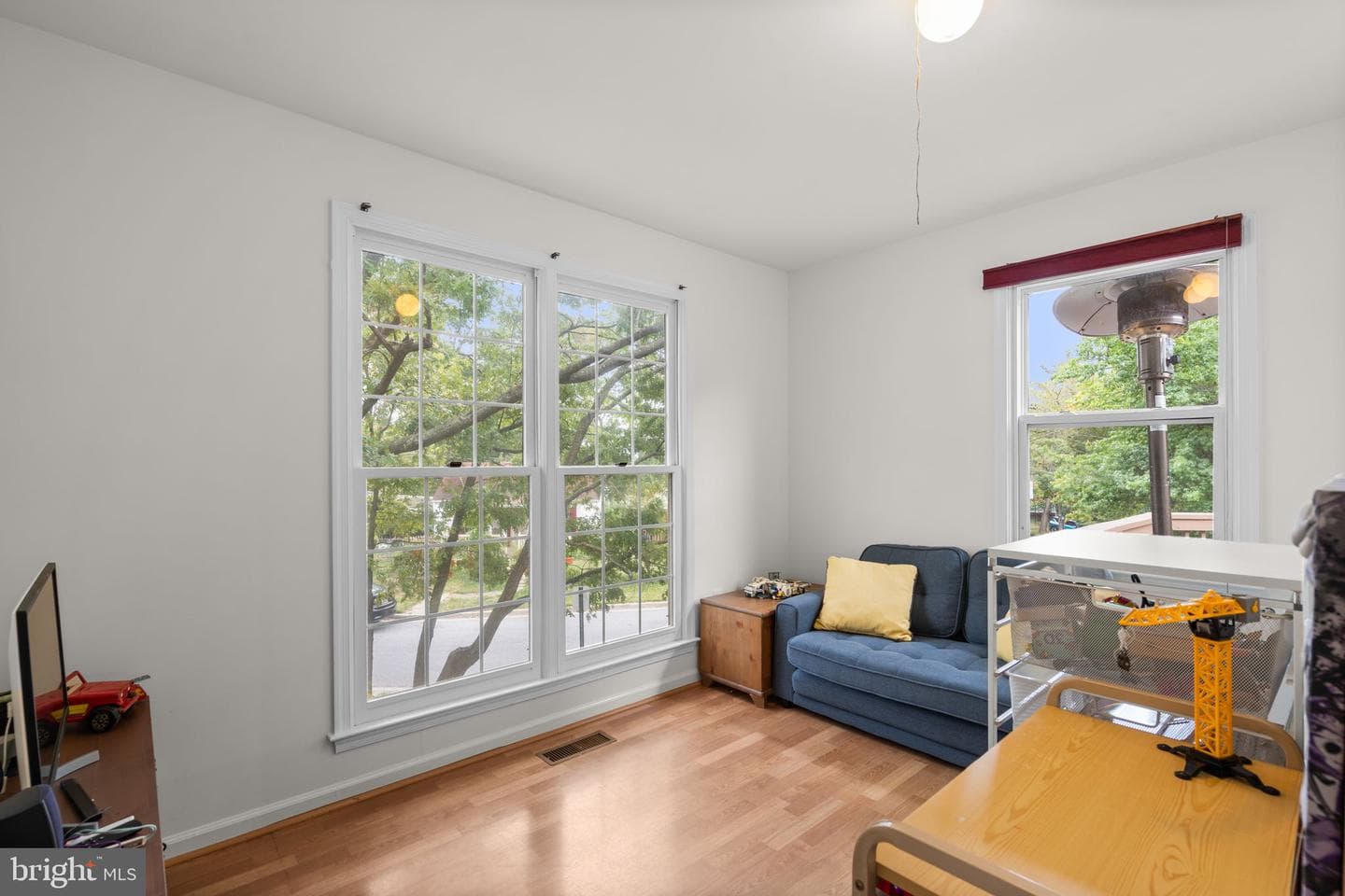 48 Oswego Avenue photo 17