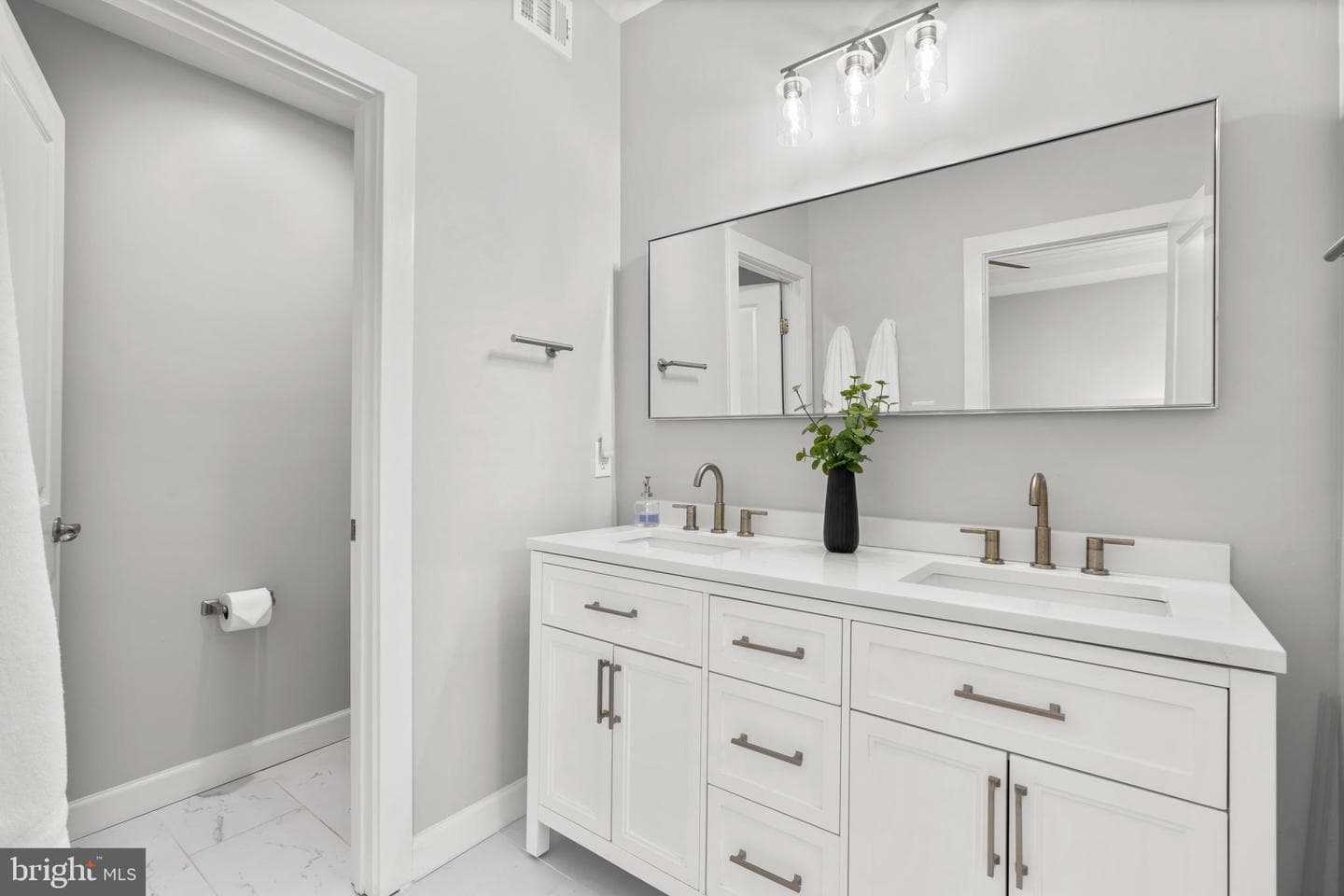 414 Hydrangea Place photo 21