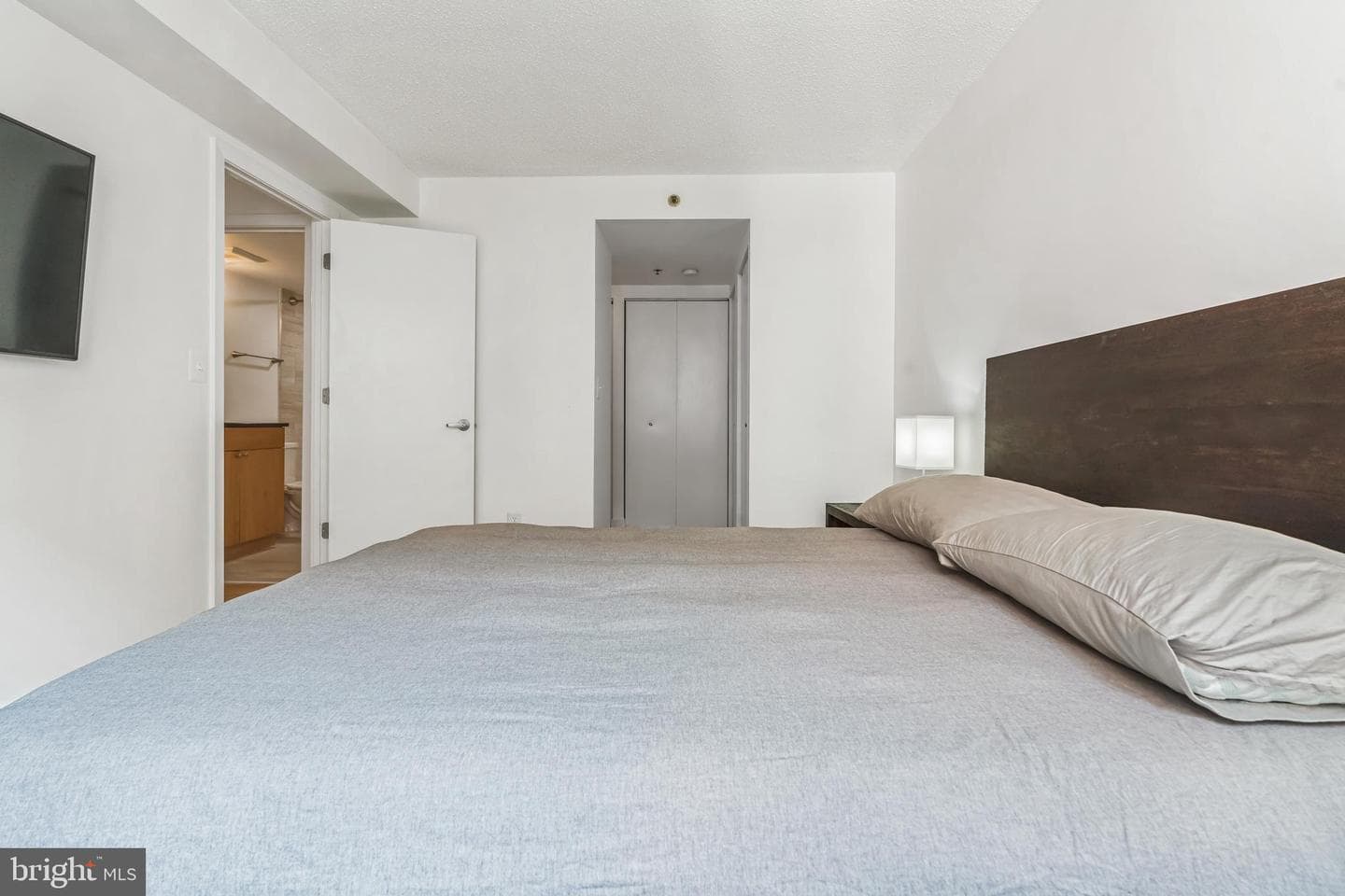 7500 Woodmont Avenue #s714 photo 15