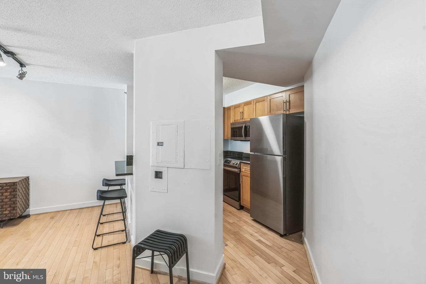7500 Woodmont Avenue #s714 photo 3