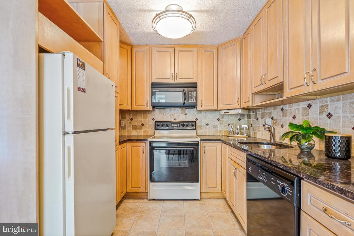 7401 Westlake Terrace #215 photo 14