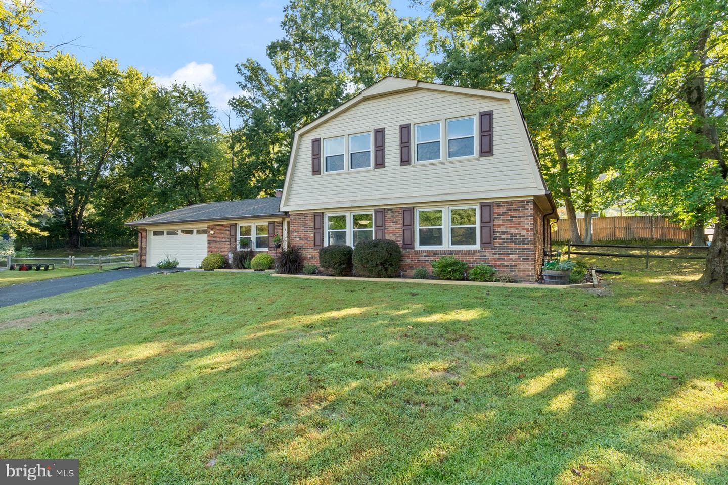 2 Broomall Court photo 2
