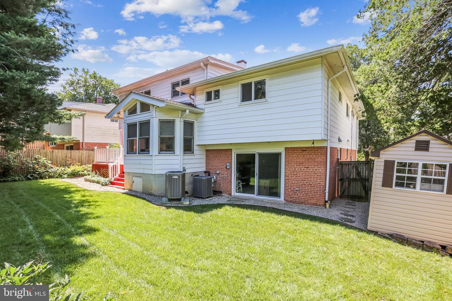 9409 Linden Avenue photo 46