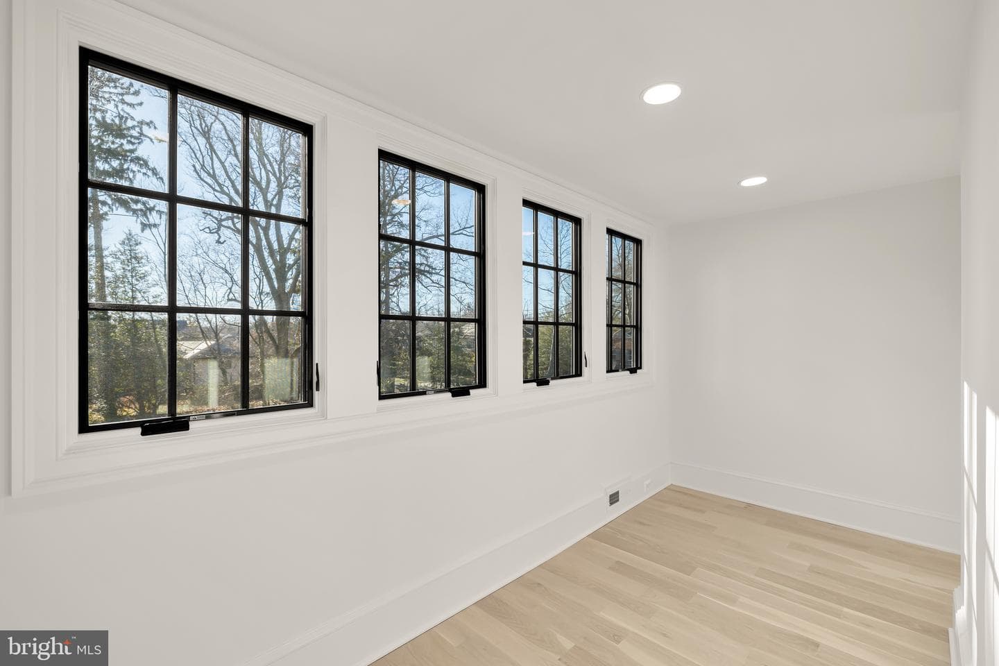 7611 Fairfax Road photo 24