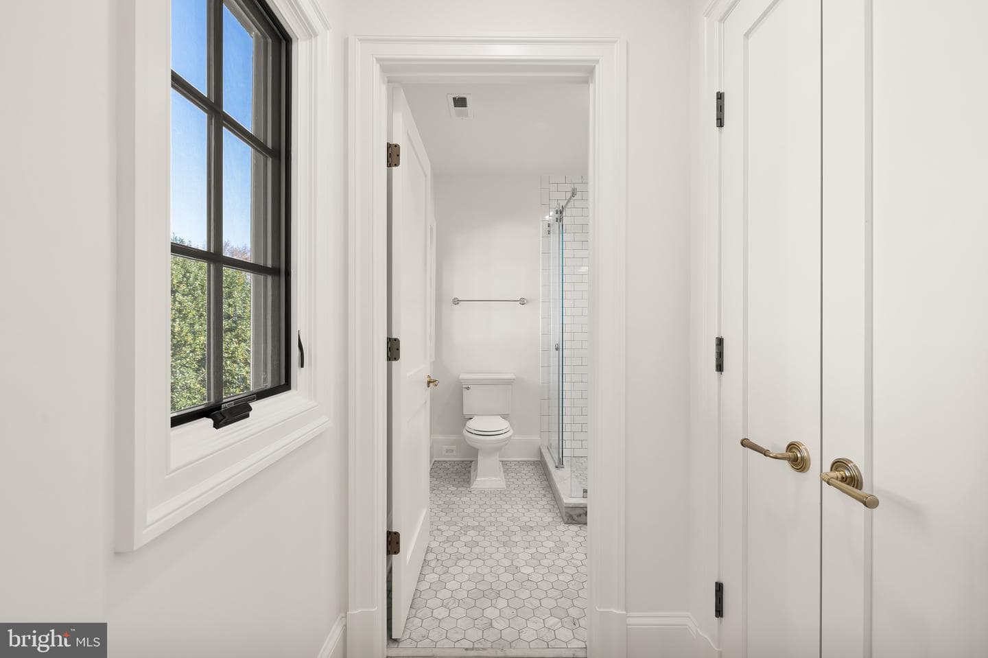 7611 Fairfax Road photo 29