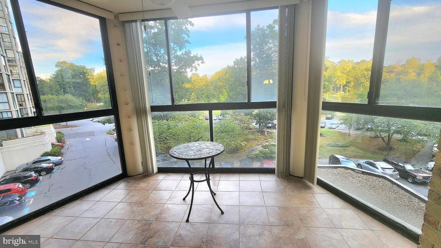 15101 Interlachen Drive #1-315 photo 2