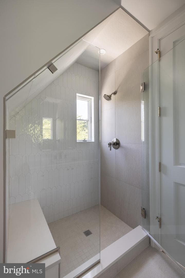 5900 Kennedy Drive photo 38