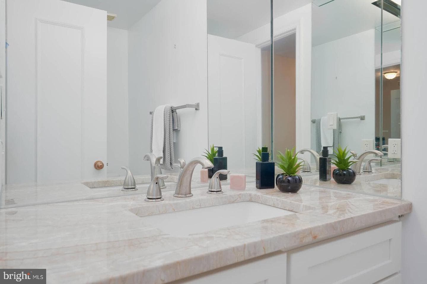 5802 Nicholson Lane #2-604 photo 12