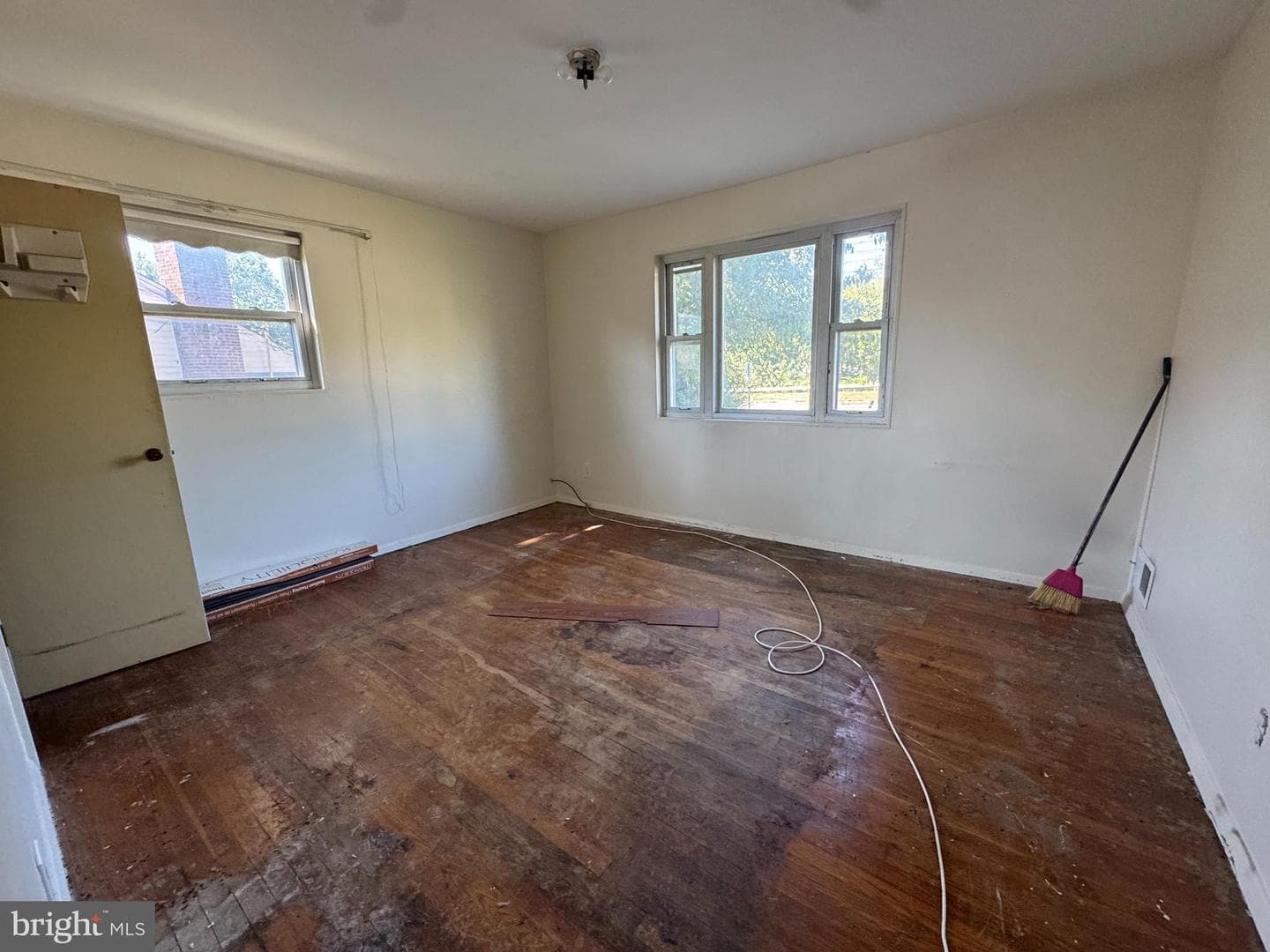 9403 New Hampshire Avenue photo 6