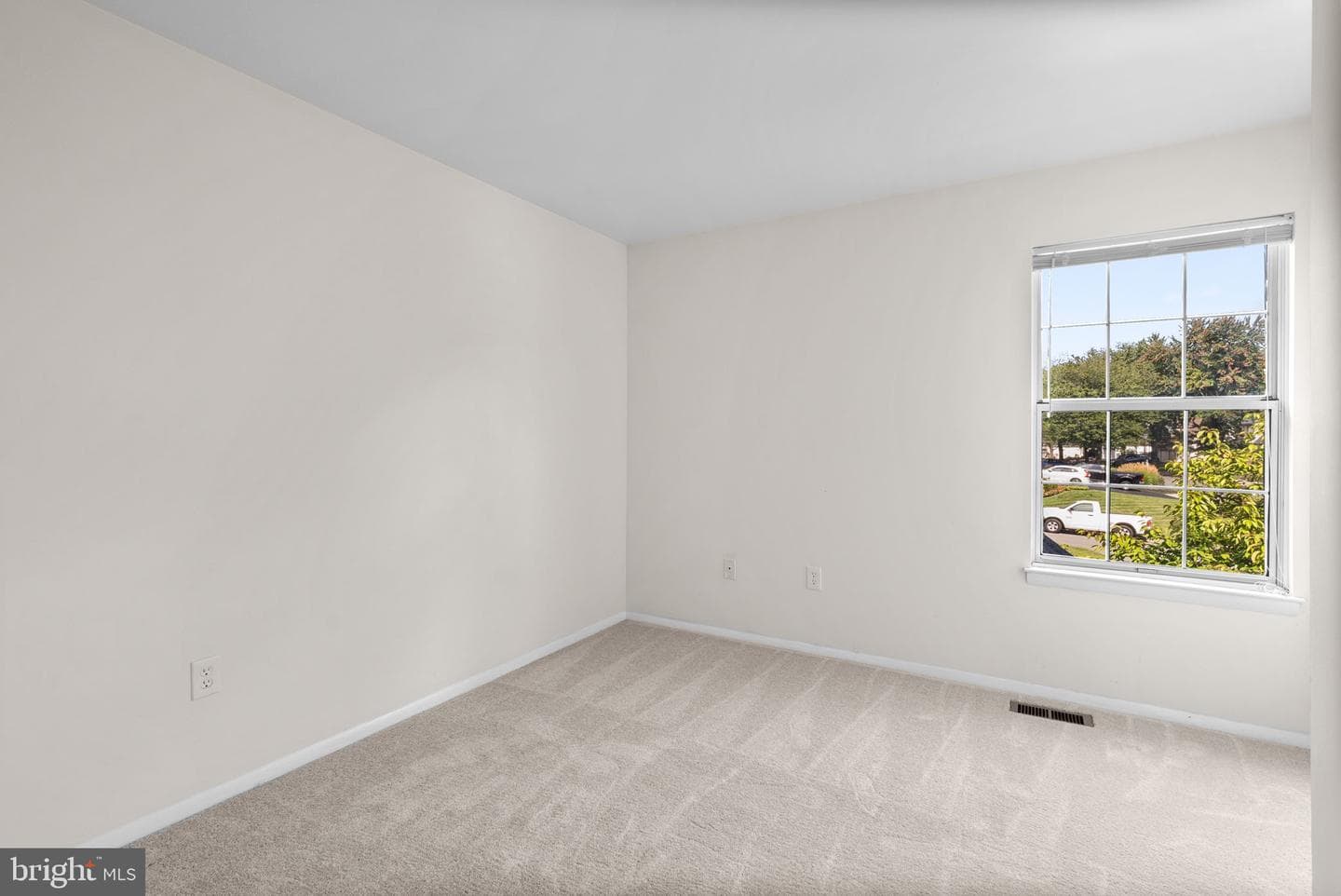 9704 Stanton Hall Court photo 35