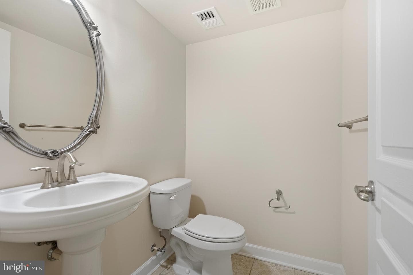 124 Community Center Avenue photo 8