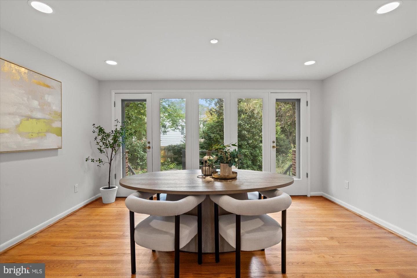 5402 Surrey Street photo 12