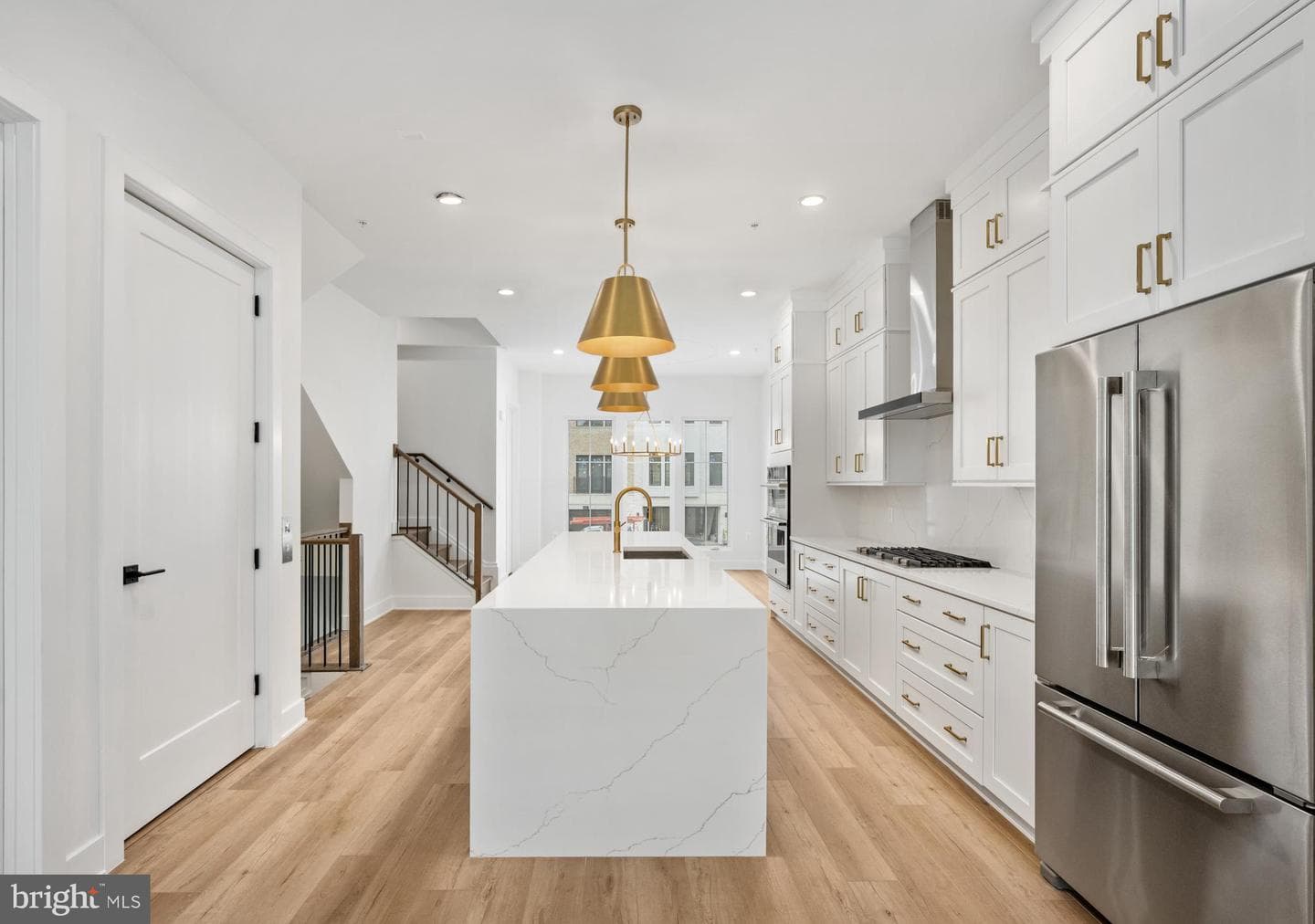 8610 Erdem Place photo 2