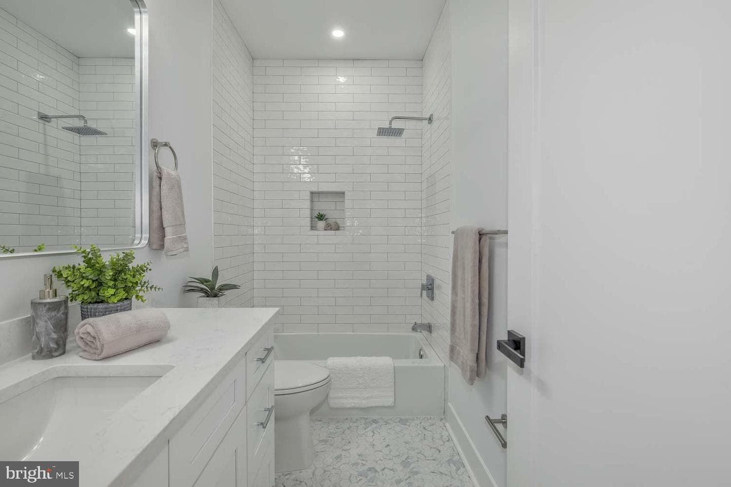 6419 Eastern Avenue photo 20