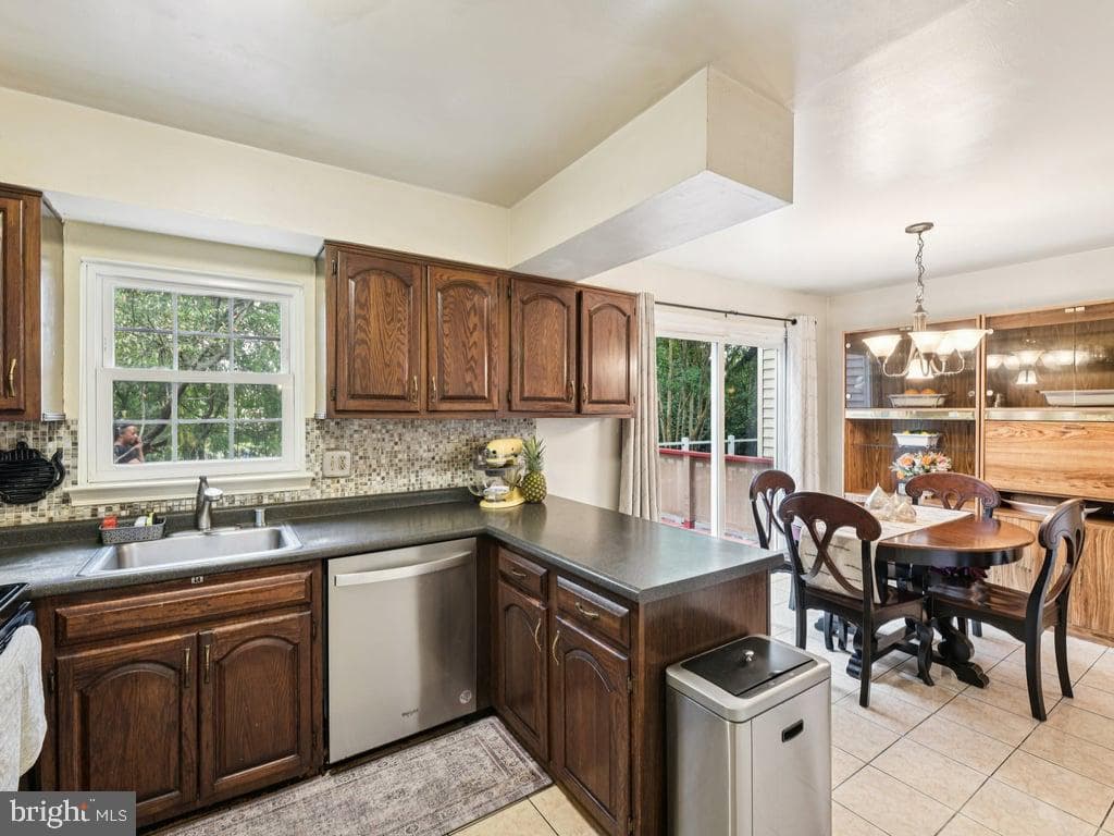 1927 Amberstone Court #4 photo 10