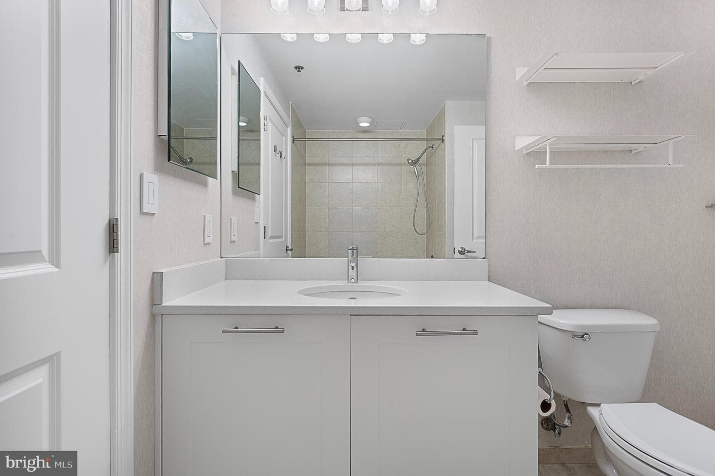 5750 Bou Avenue #805 photo 32