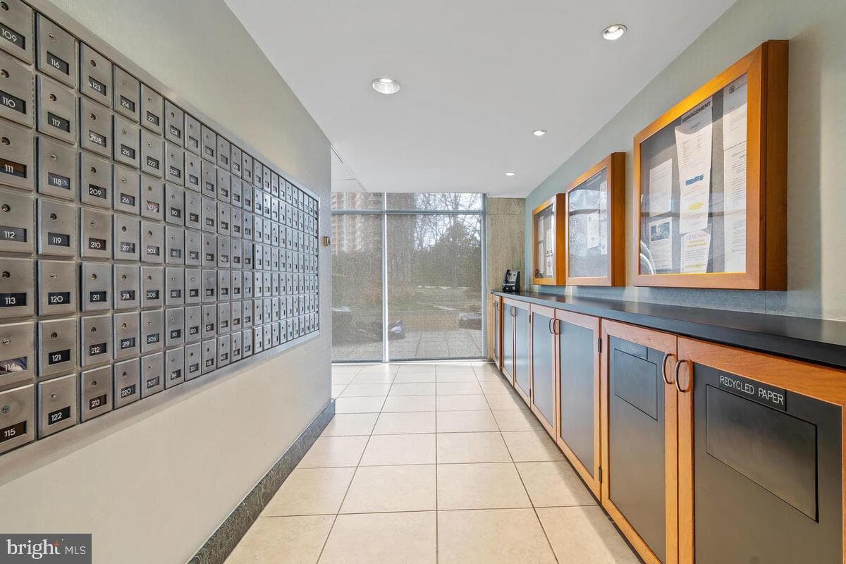 10401 Grosvenor Place #413 photo 31