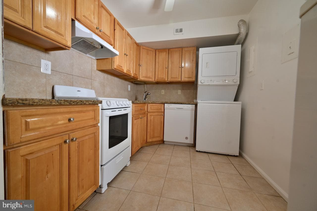 656 Azalea Drive #4-656 photo 6