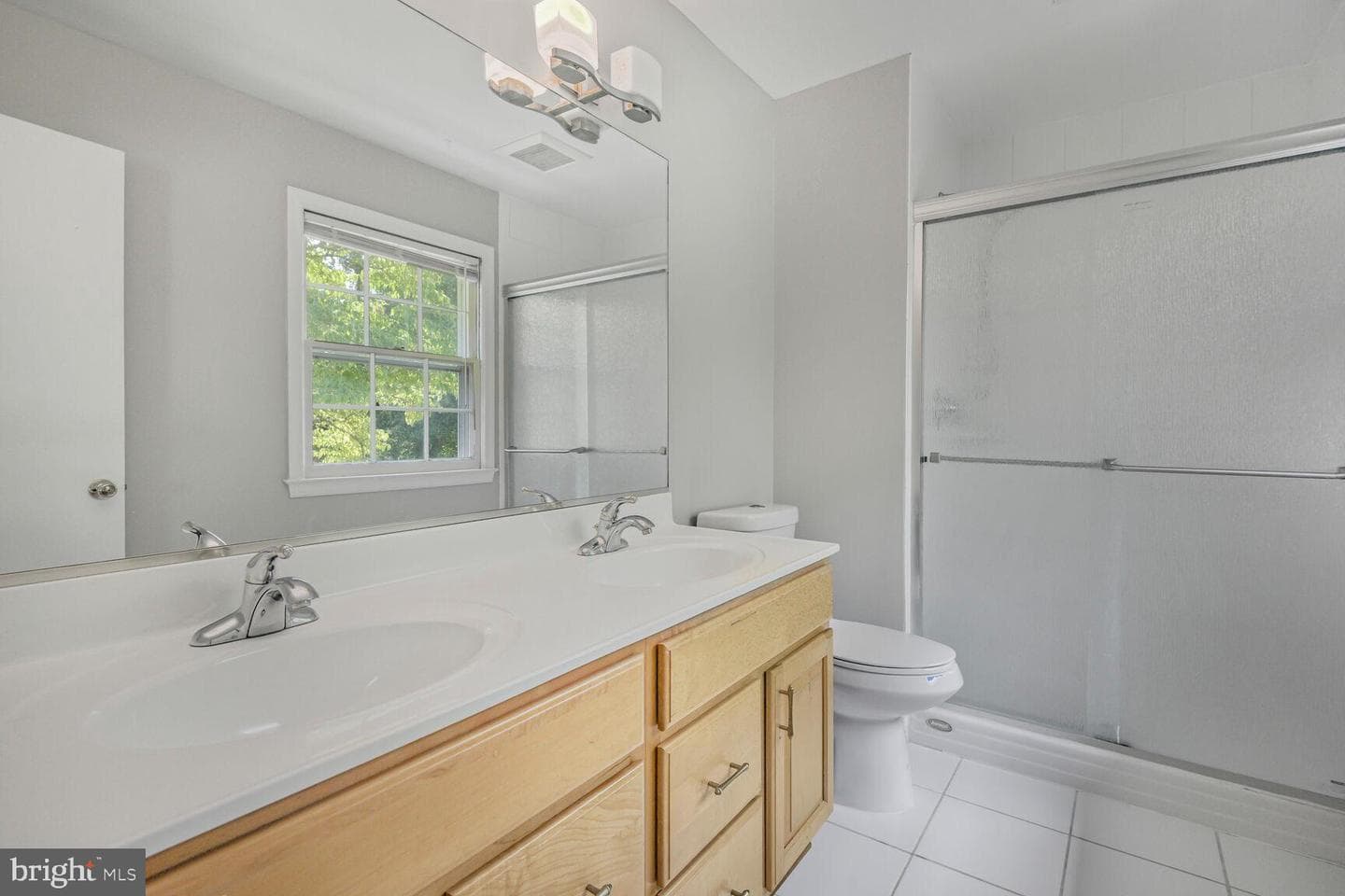 11733 Ambleside Drive photo 16