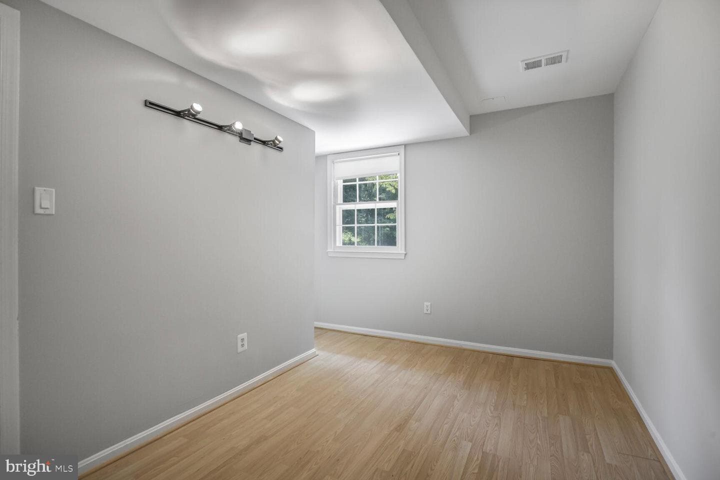 11733 Ambleside Drive photo 23