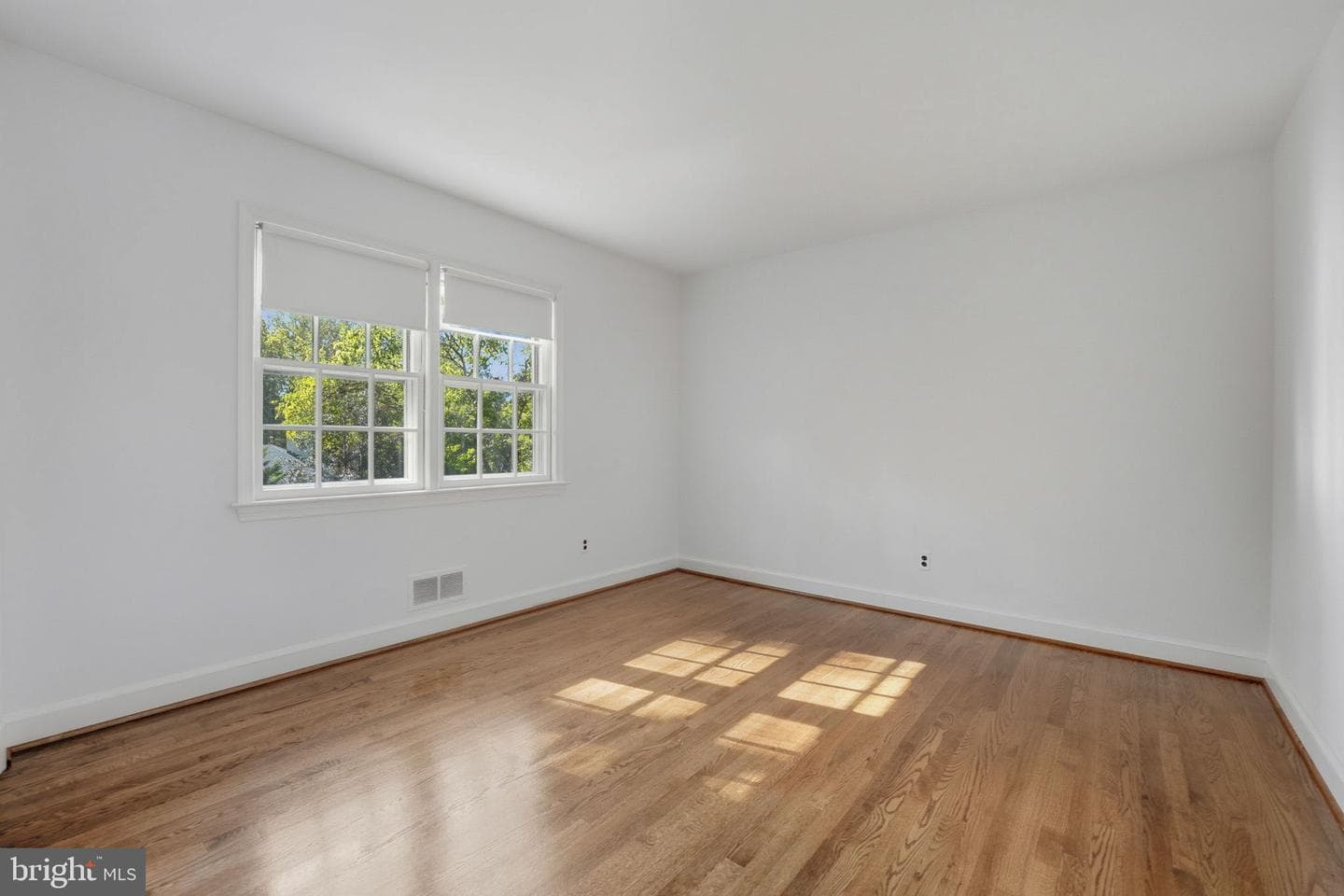 7918 Bradley Boulevard photo 33